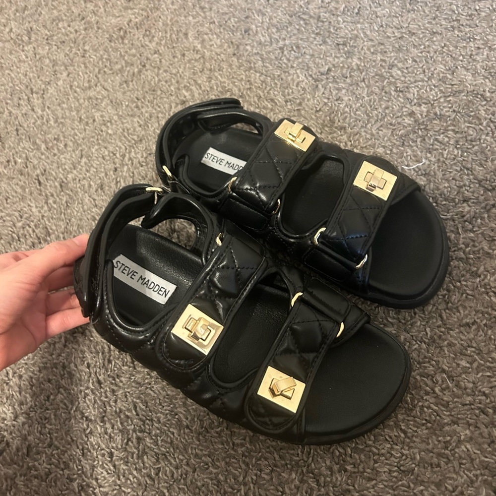 Steve Madden sandals